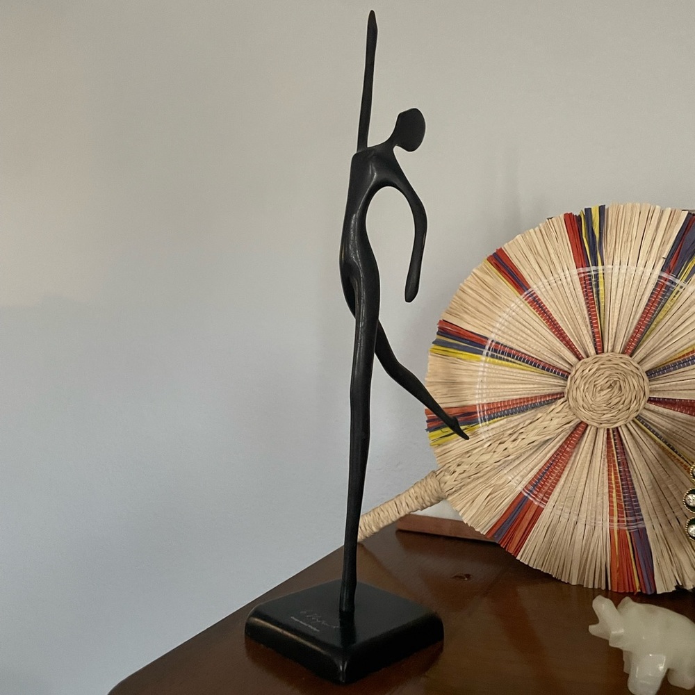 Dancing Sculpture-BODRUL KHALIQUE